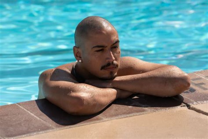 Sheldon Collins Biography, Age, Height, Wife, Net Worth, Family